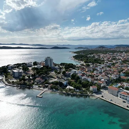 Neue In Mit Privater Terrasse Vodice