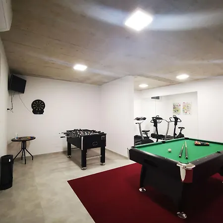Apartment Mit Gemeinschaftlichem Pool